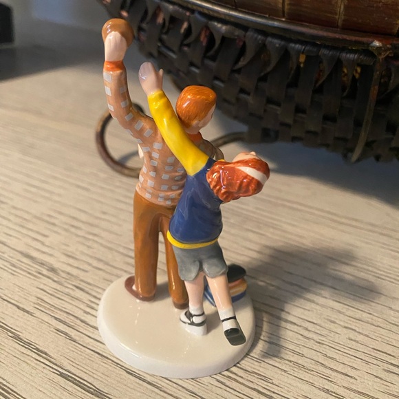 Dept. 56-snow village college kids at Krispy Kreme - Picture 4 of 5